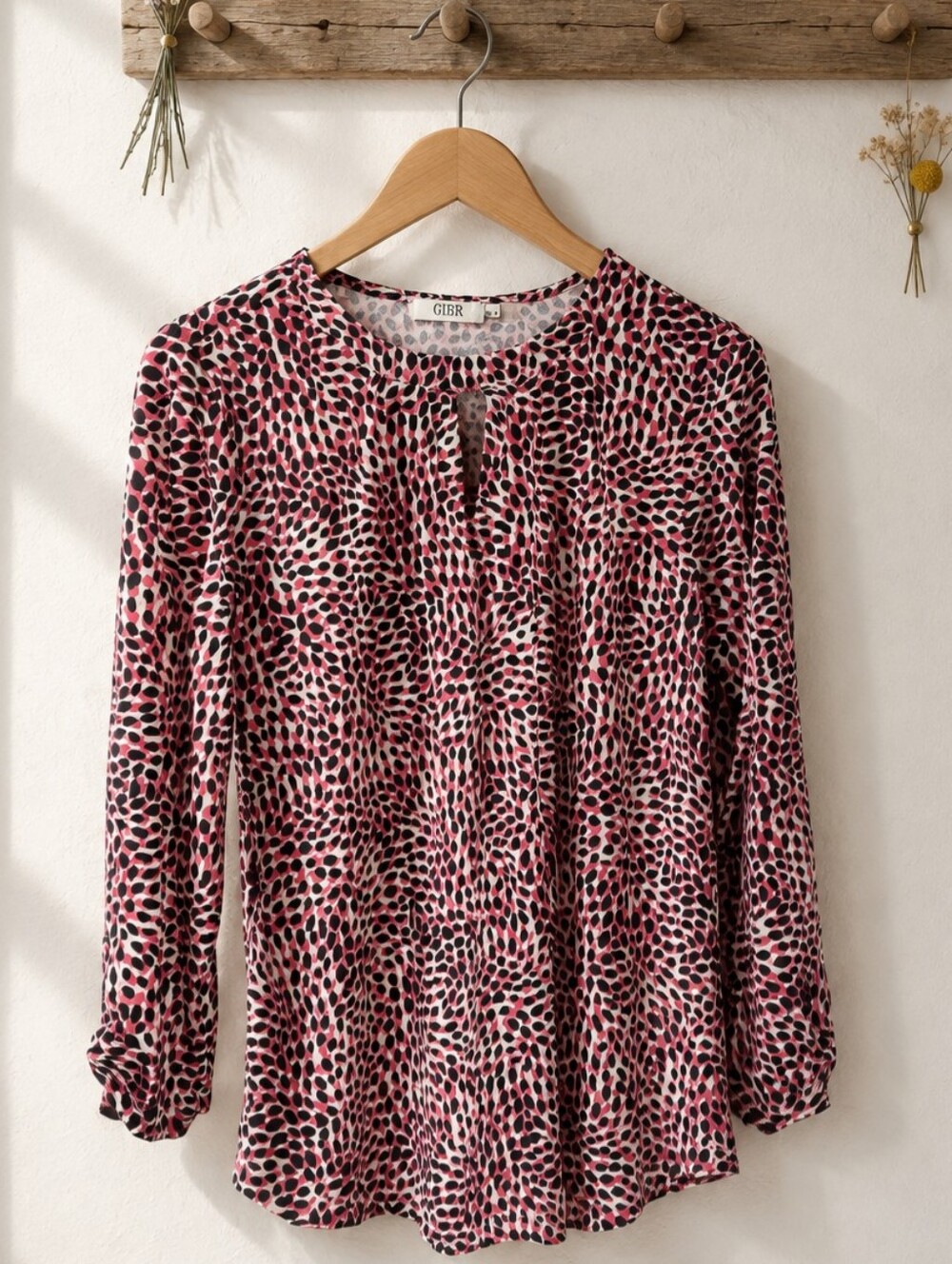 CURE. Women's Patterned Top with Roll Up 3/4 Sleeves Size L